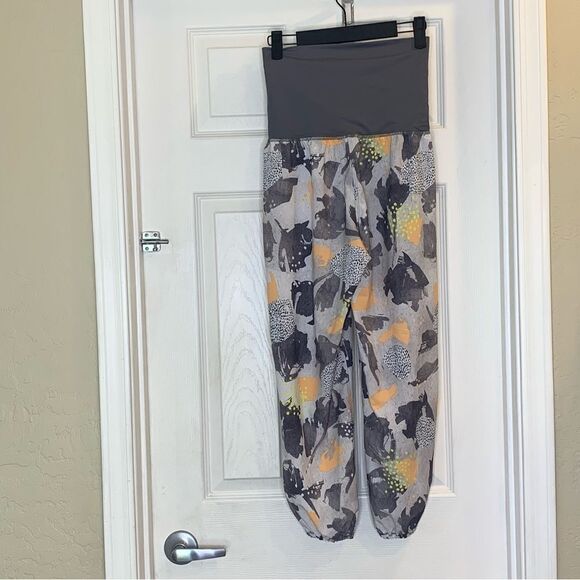 Lululemon Om Pant Mini Art Pop White Multi / Slate Size 2 - Picture 4 of 11